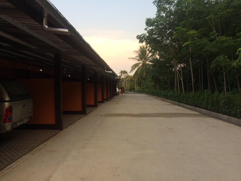 Happy Resort Phang Nga Natai 海滩 外观 照片