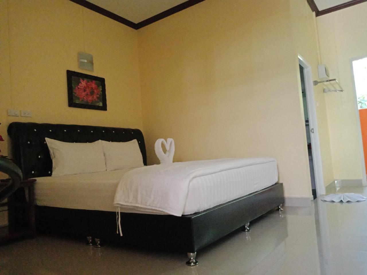 Happy Resort Phang Nga Natai 海滩 外观 照片